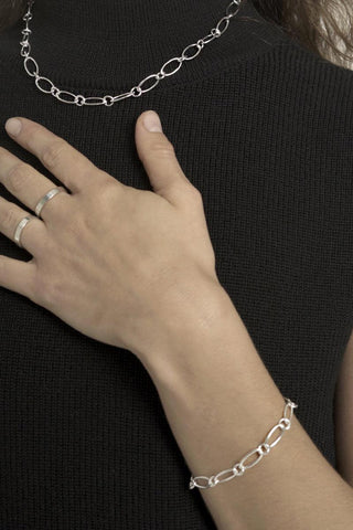 Jewellery: Bracelets Silver