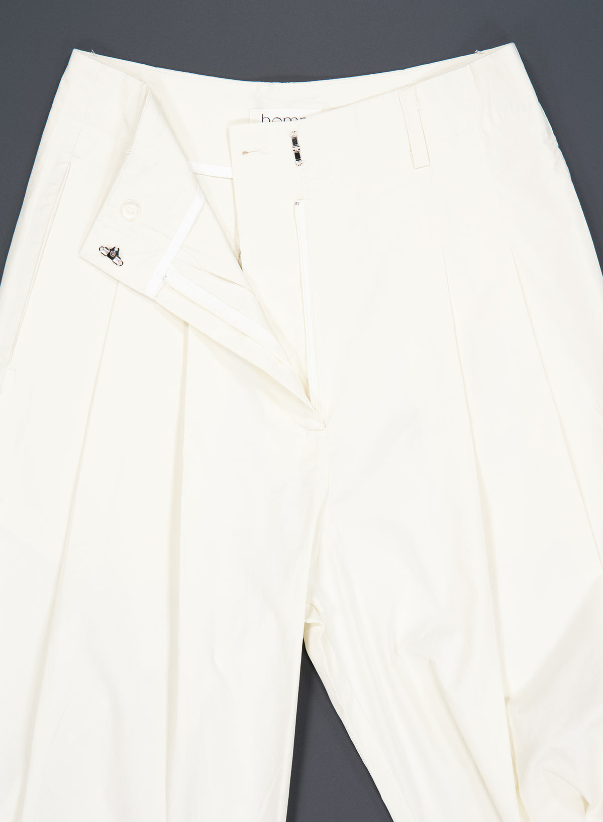 Light Wide-Leg Pants - (Cream/Black)