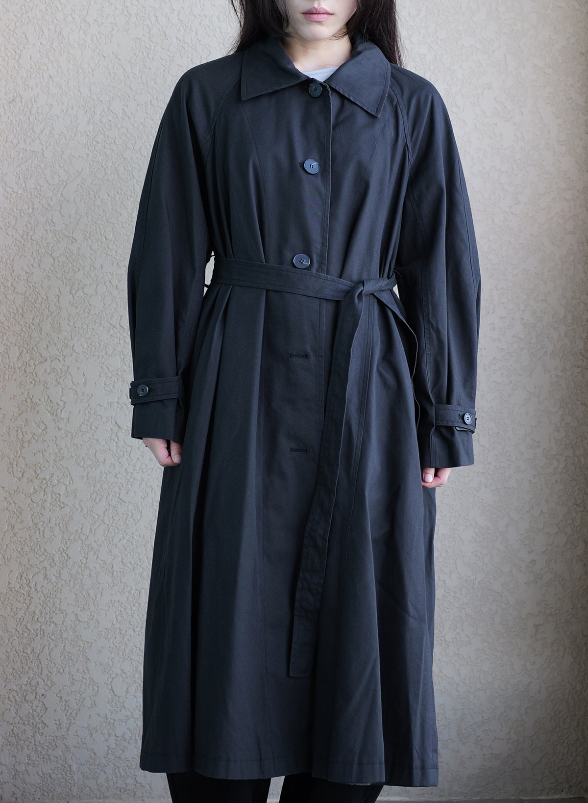 010 Vintage Maxi Raglan Coat — Black