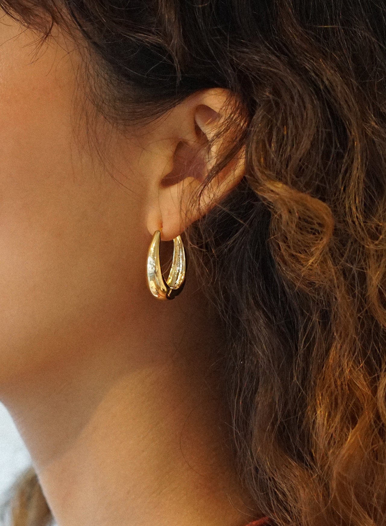 Teardrop Click Hoops