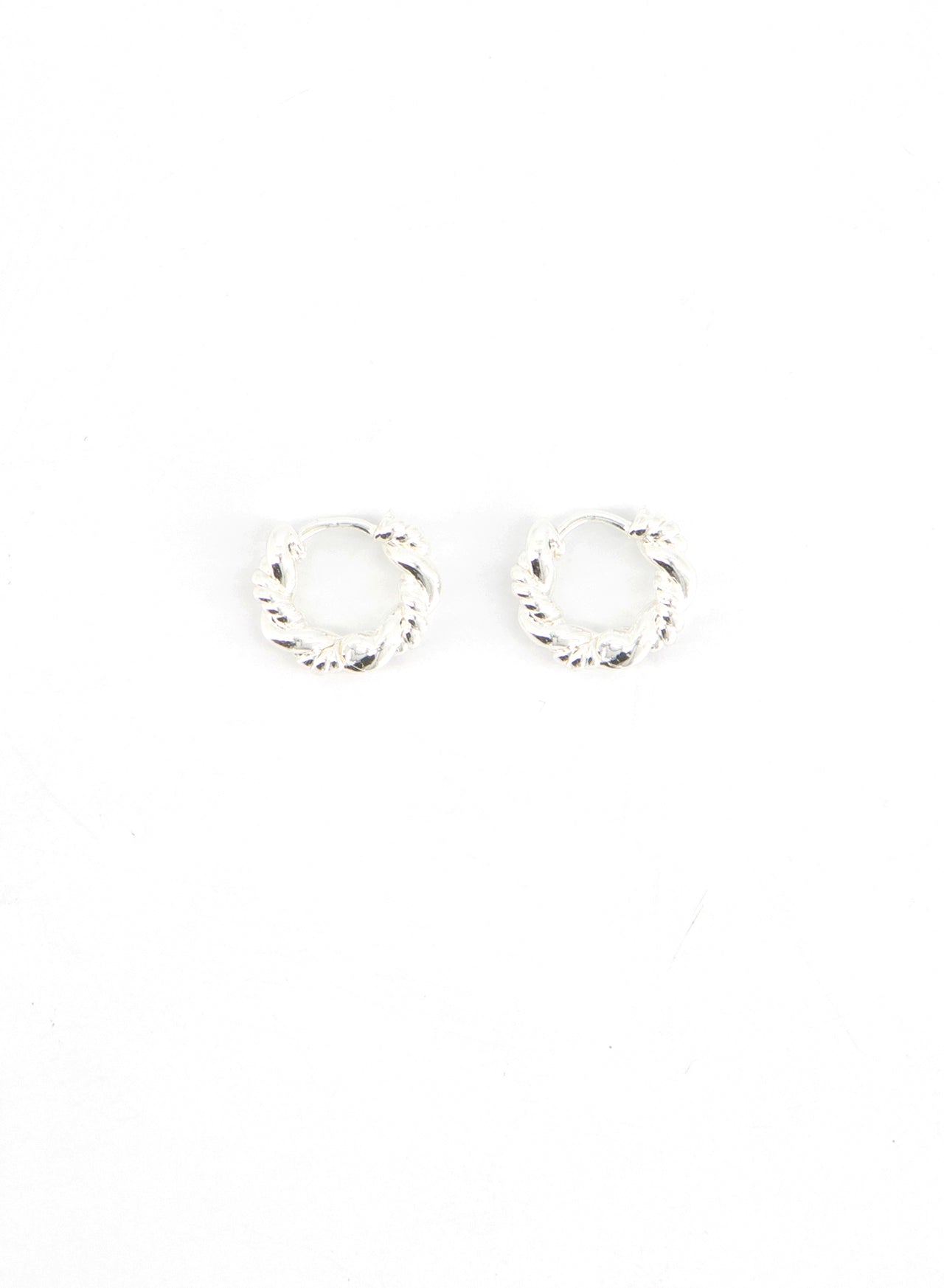 Twist Dual Hoops