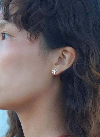 Tide Kiss Studs
