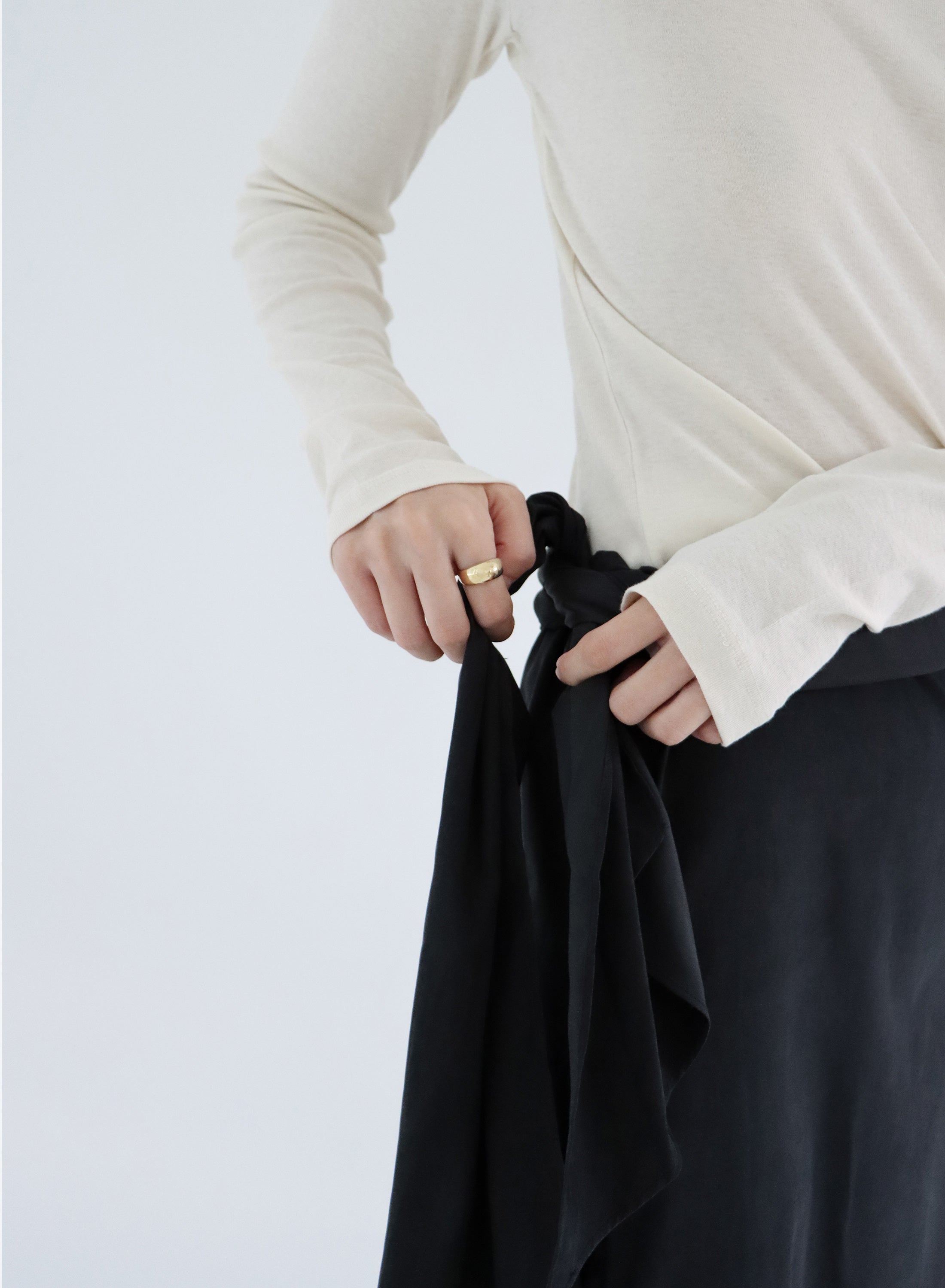 VERSATILE THREE-WAY GATHERING DRESS