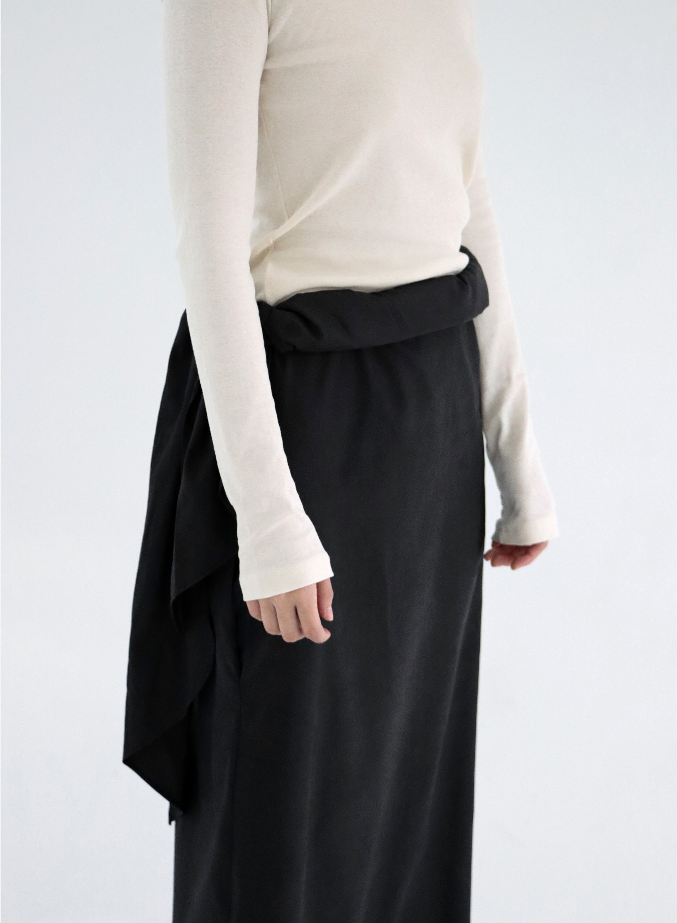 VERSATILE THREE-WAY GATHERING DRESS