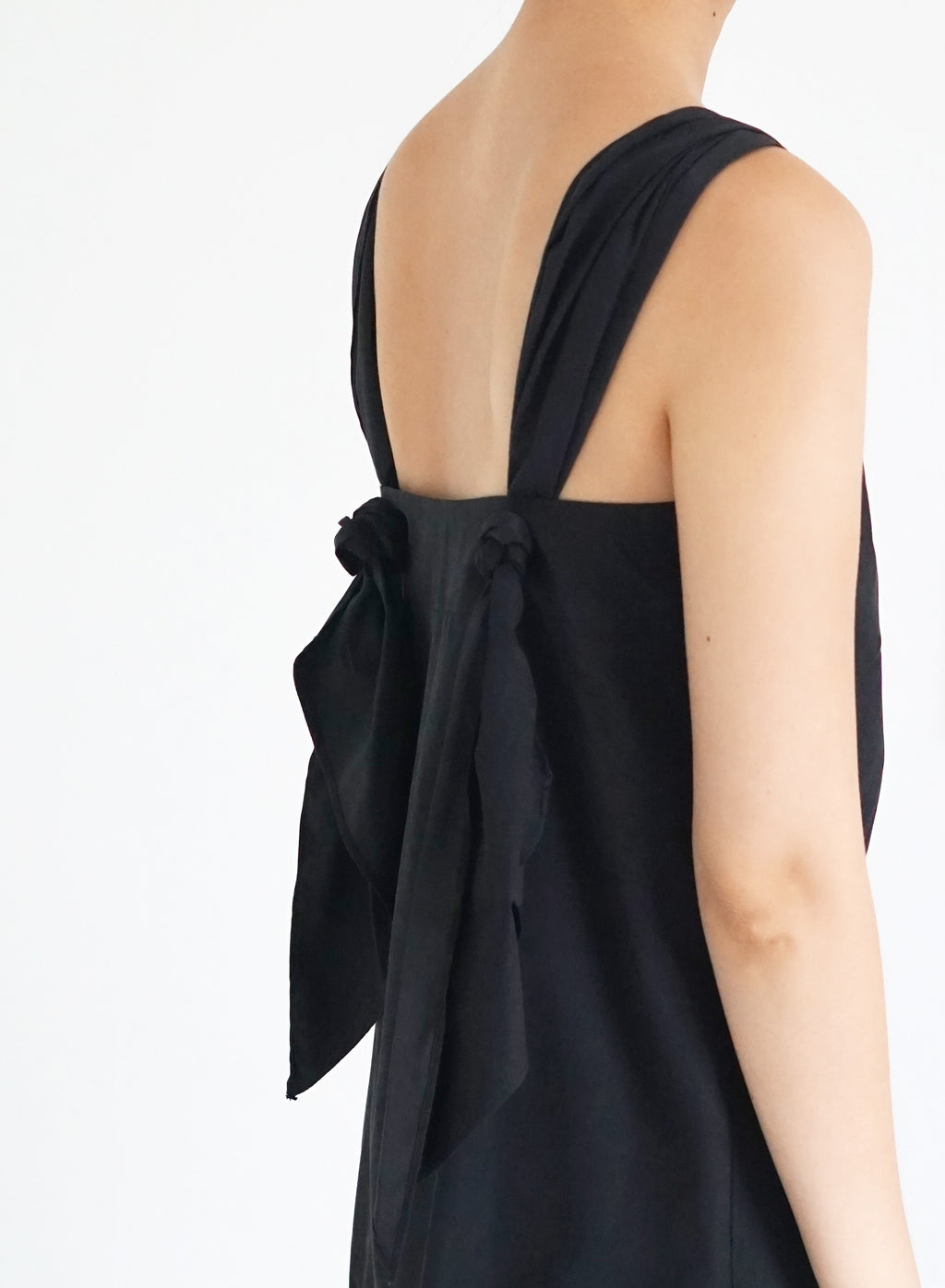 VERSATILE THREE-WAY GATHERING DRESS