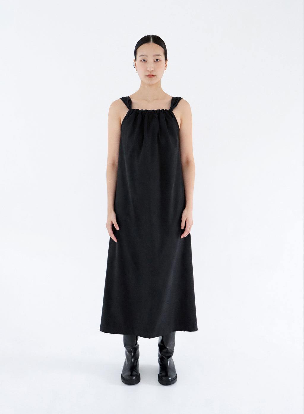 VERSATILE THREE-WAY GATHERING DRESS