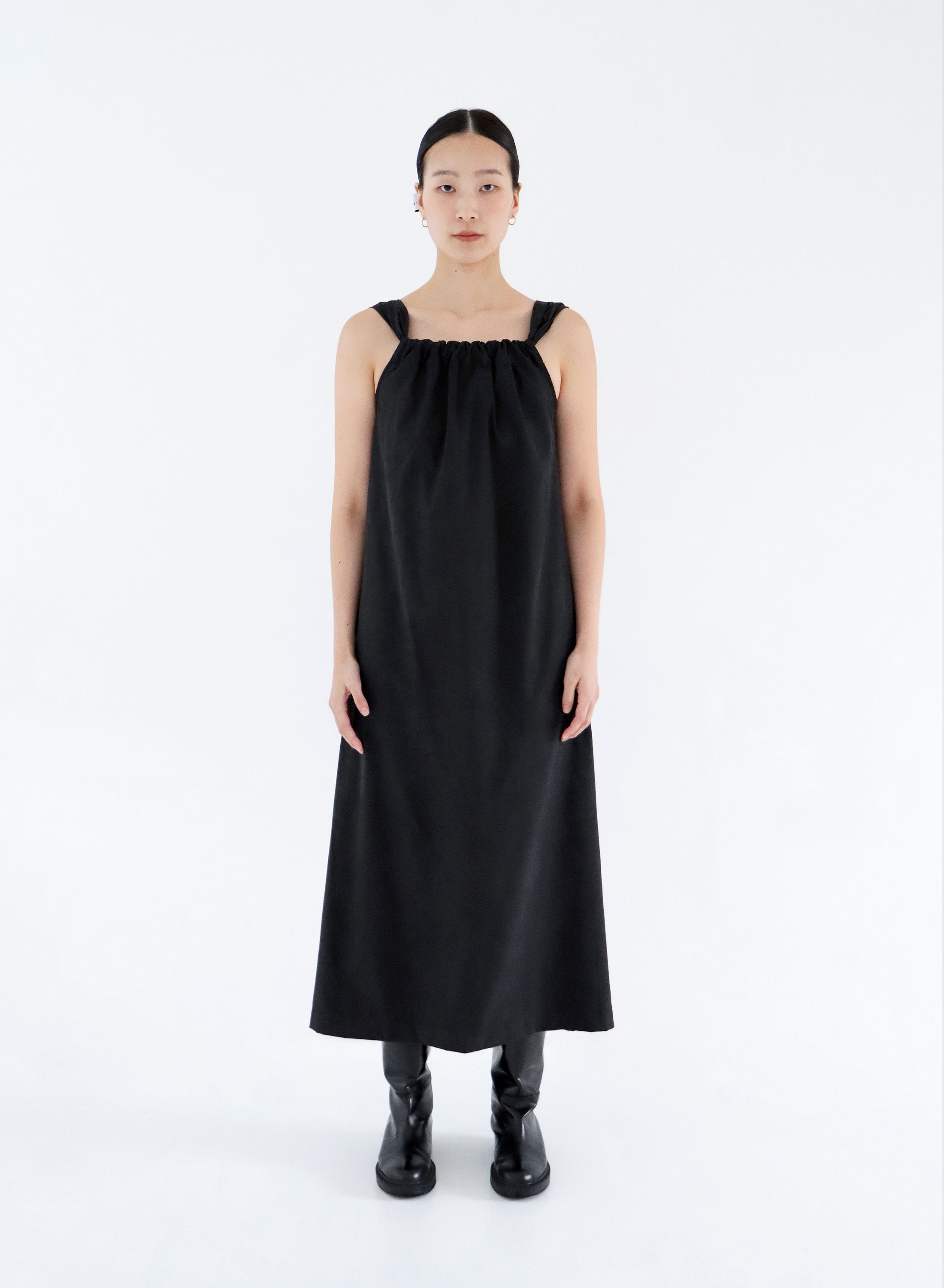 VERSATILE THREE-WAY GATHERING DRESS