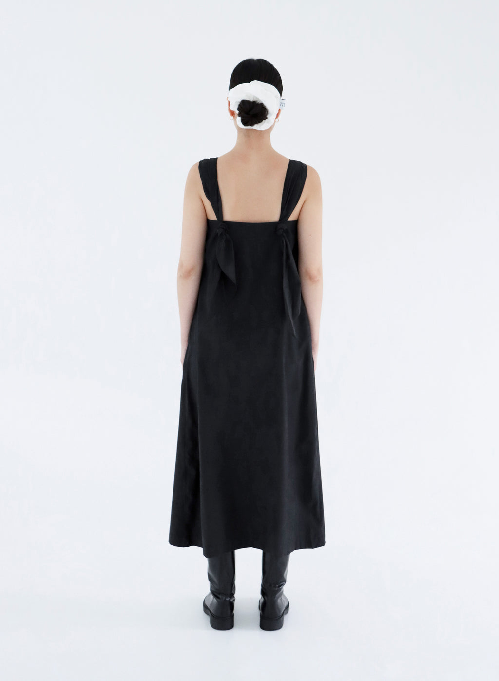 VERSATILE THREE-WAY GATHERING DRESS