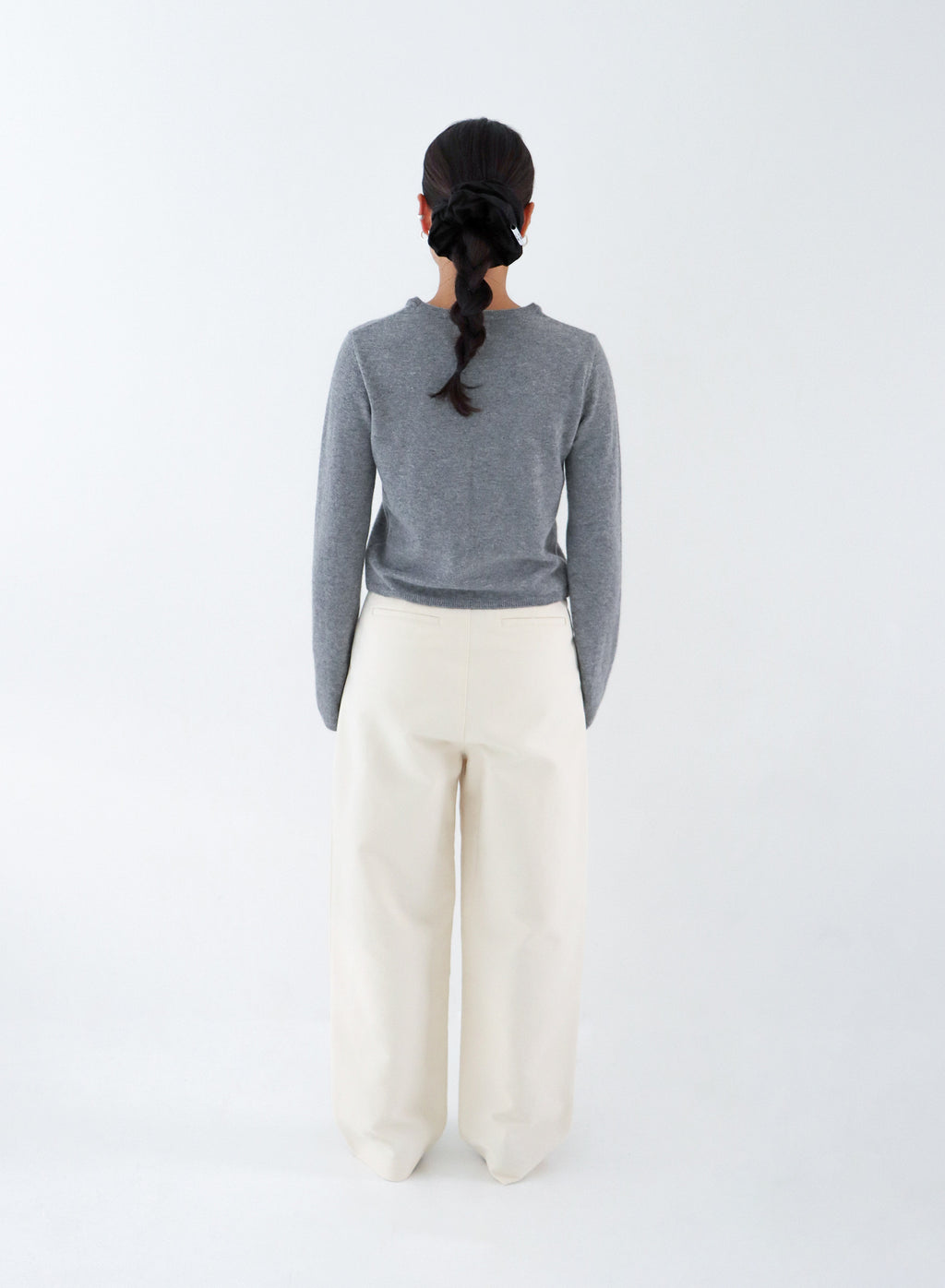 WOOL ROUND-NECK KNIT