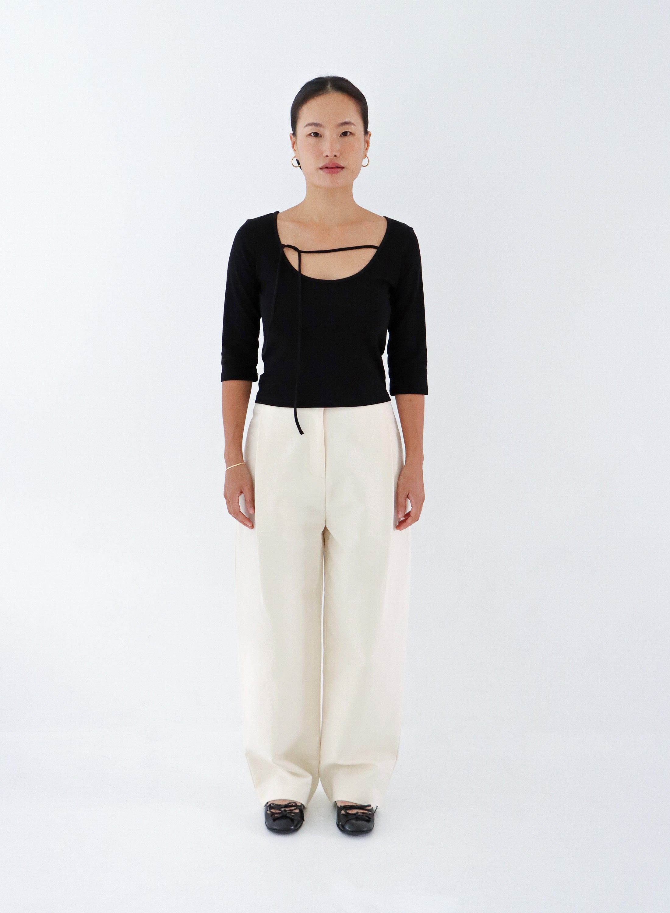 CLASSIC PLEATED BARREL LEG PANTS
