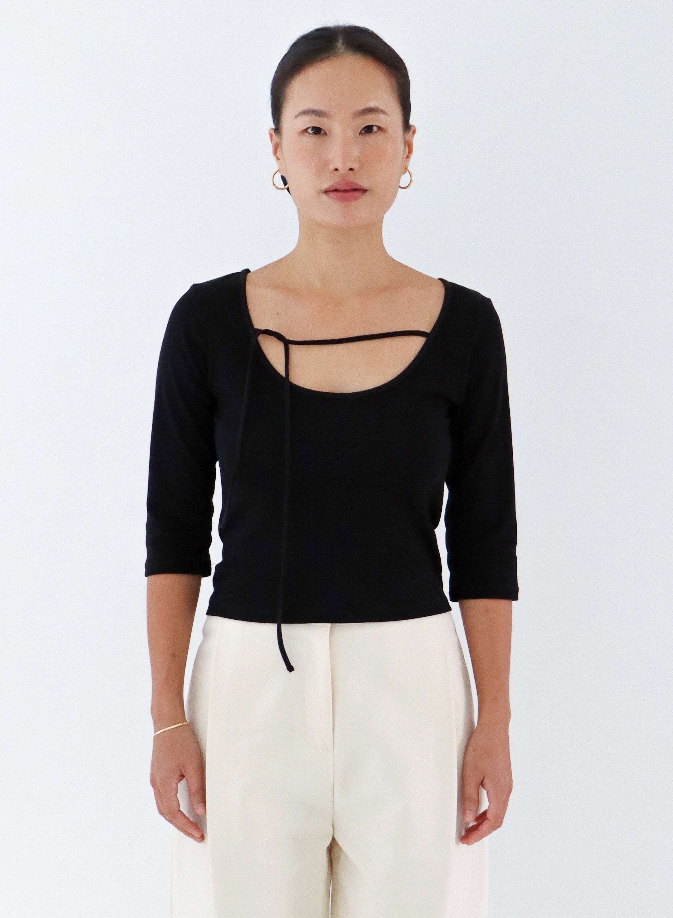 REVERSIBLE SCOOP-NECK TOP