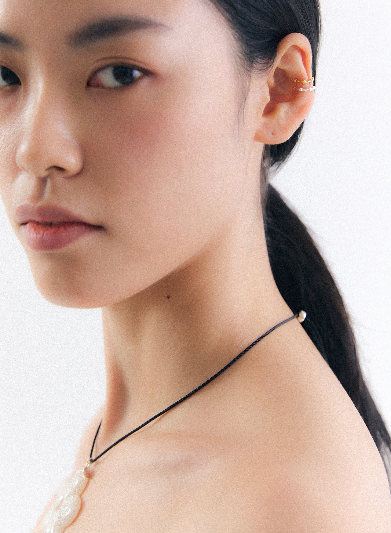 LINE DOTS EAR-CUFF