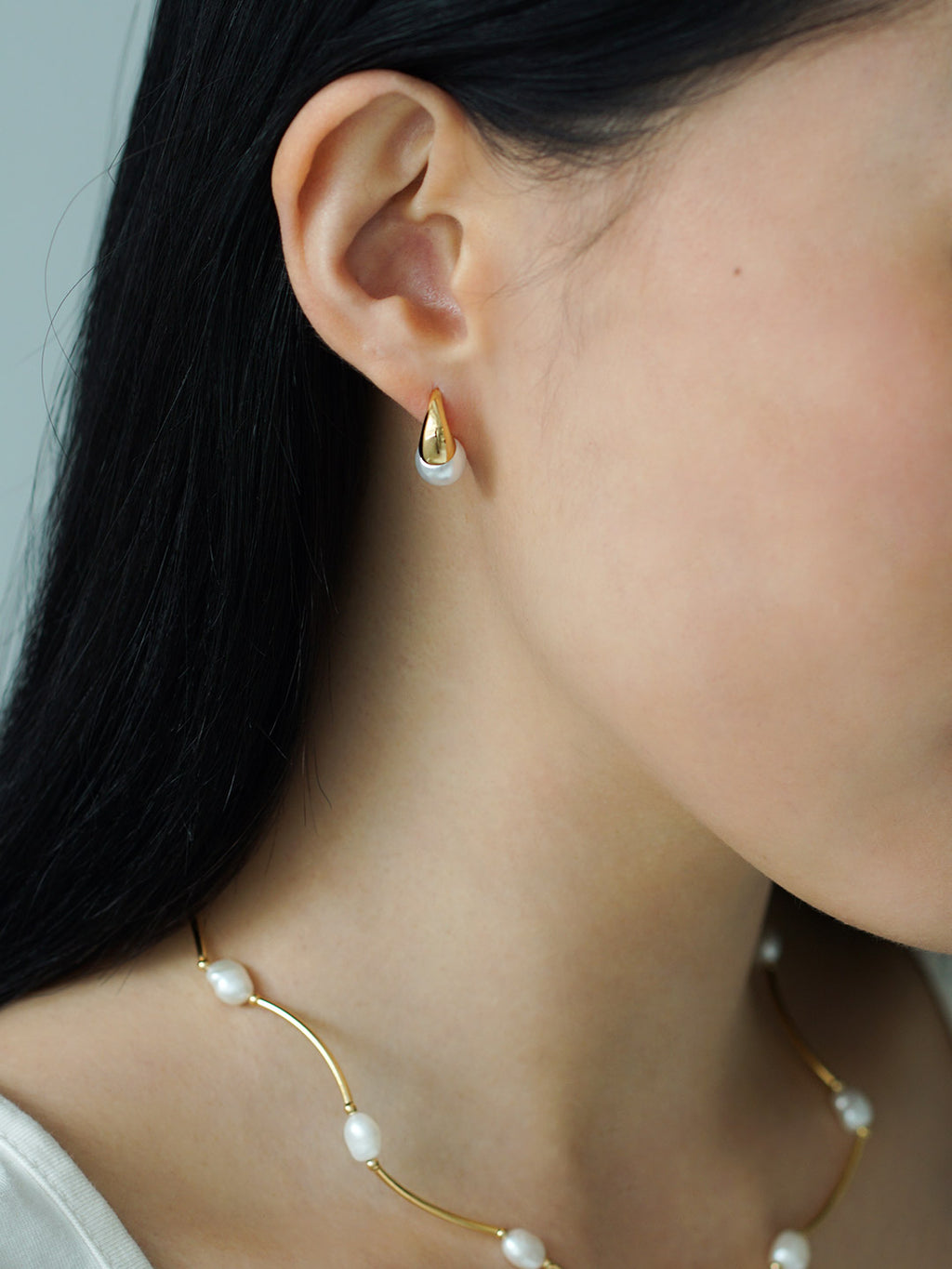 LILY PEARLS EARRINGS