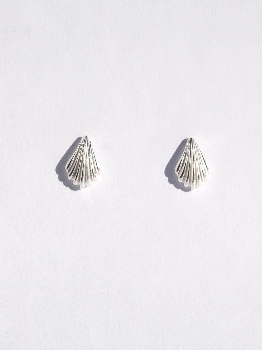 SHELL STUD EARRINGS