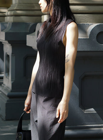 Pleated Sleeveless Top ii ㅡ Black
