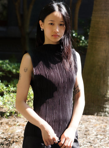 Pleated Sleeveless Top ii ㅡ Black
