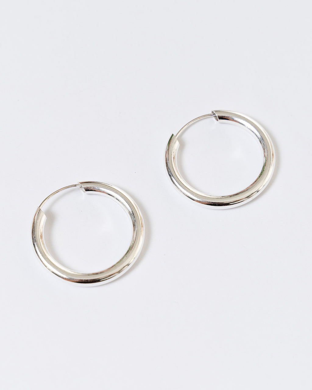 Sia Hoops