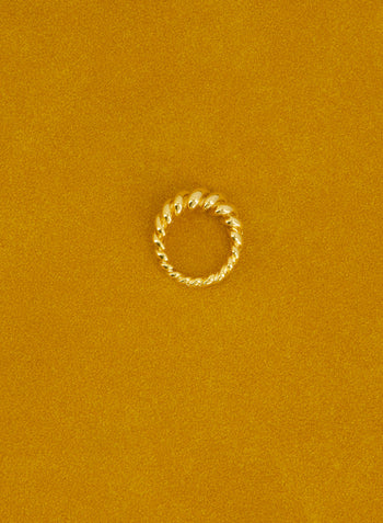 Twist Ring