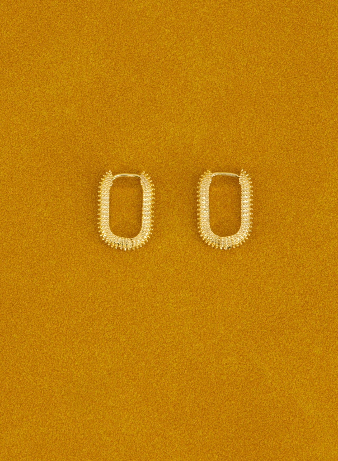 U Hoops • Gold