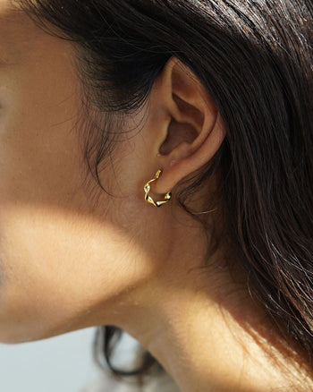 Wavy Hoops
