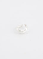 Fluid Curve Ring