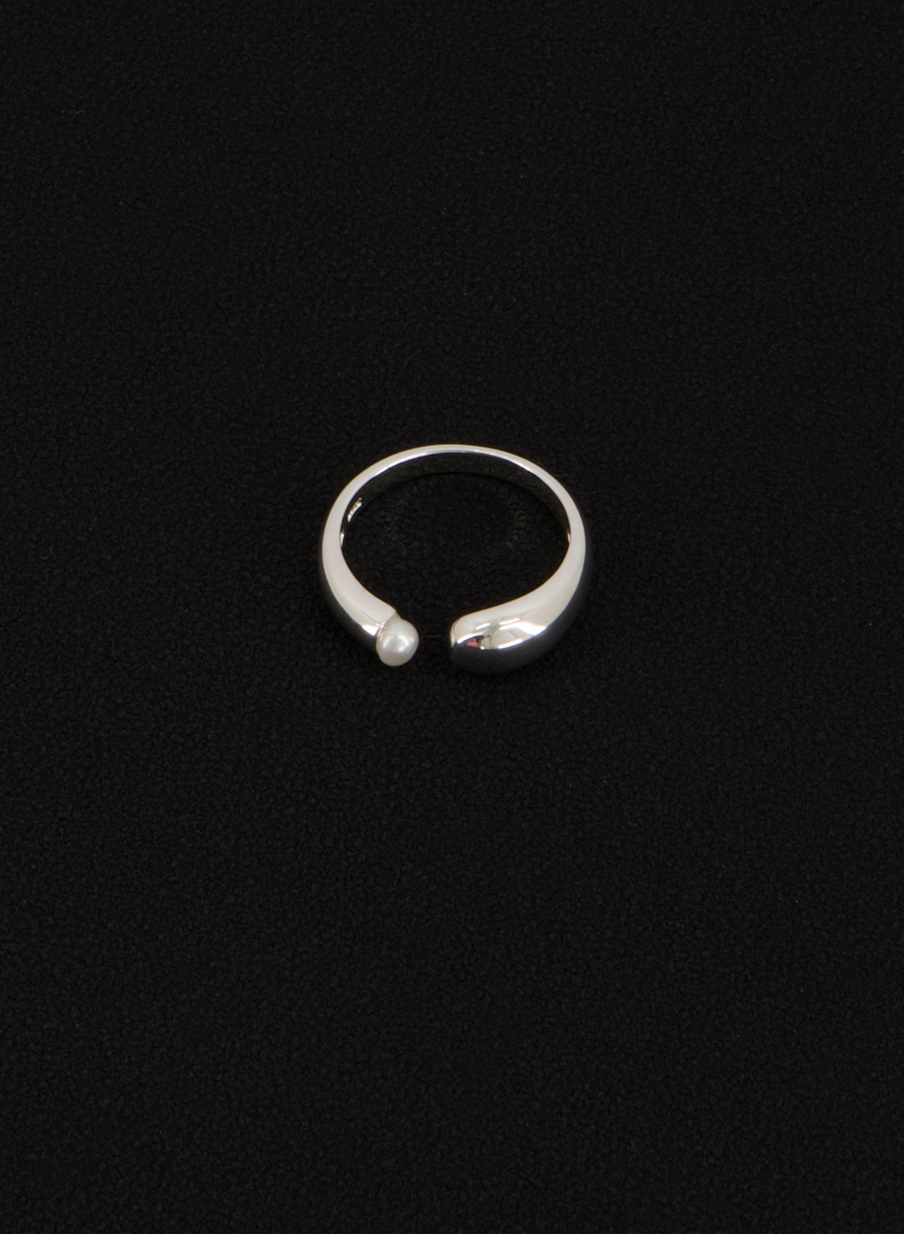 MOON PEARL RING