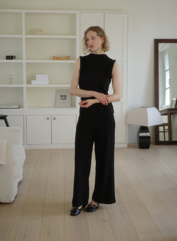 Pleated Sleeveless Top ii ㅡ Black