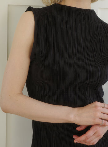 Pleated Sleeveless Top ii ㅡ Black