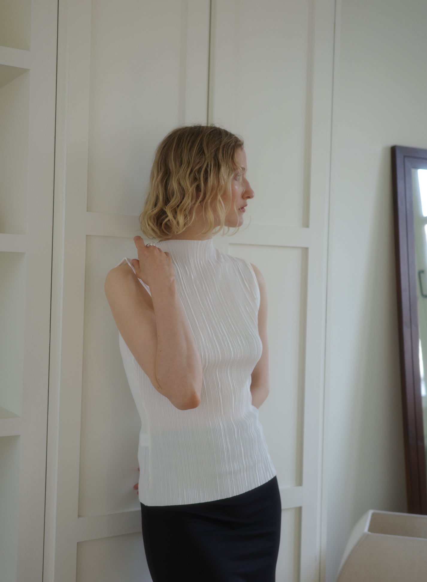 [40%OFF] Pleated Sleeveless Top ii ㅡ White