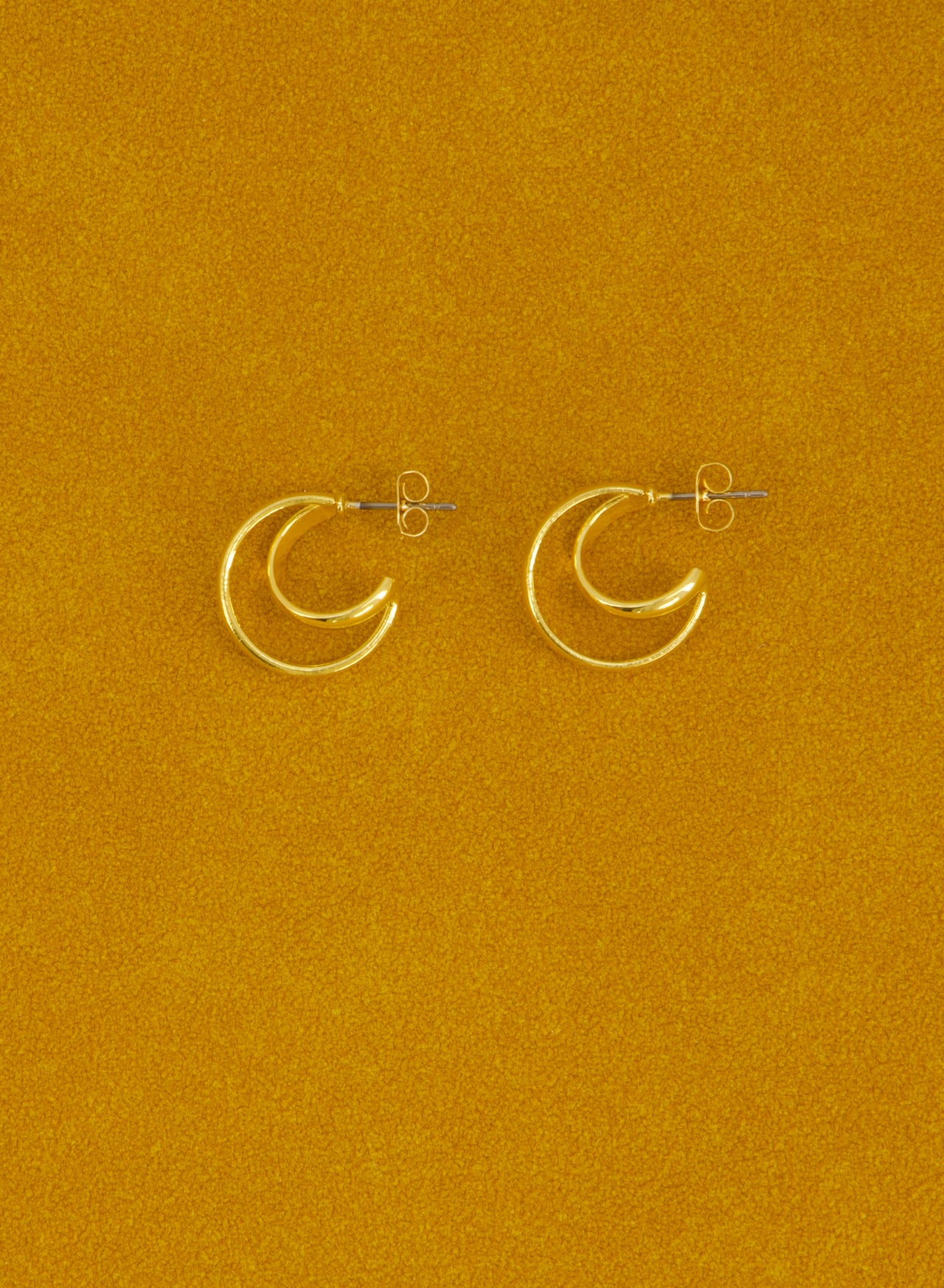 Saturn Hoops • Gold