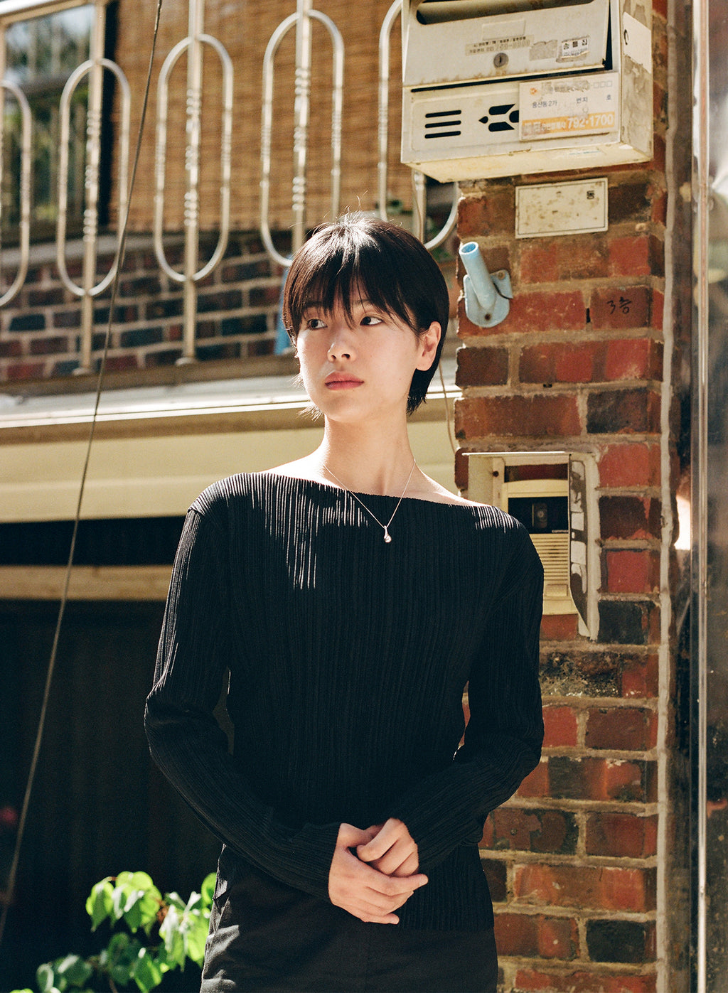 (1+1)Soft Pleats Long-Sleeve Top ㅡ Black